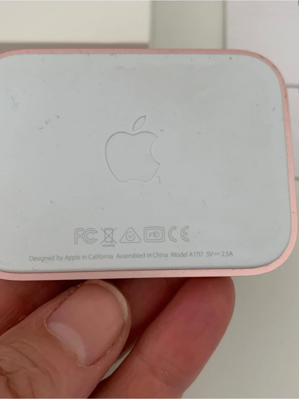 Apple iPhone Lightning Dock — Rose Gold